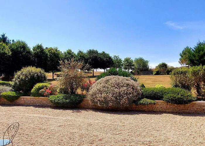 Le Domaine Des Roseraies- Les Roseraies By Interhome Monfréville