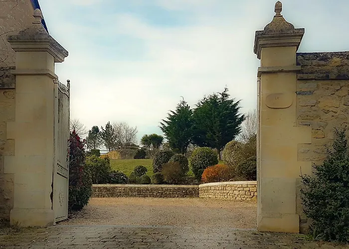 Le Domaine Des Roseraies- Les Roseraies By Interhome * Monfréville