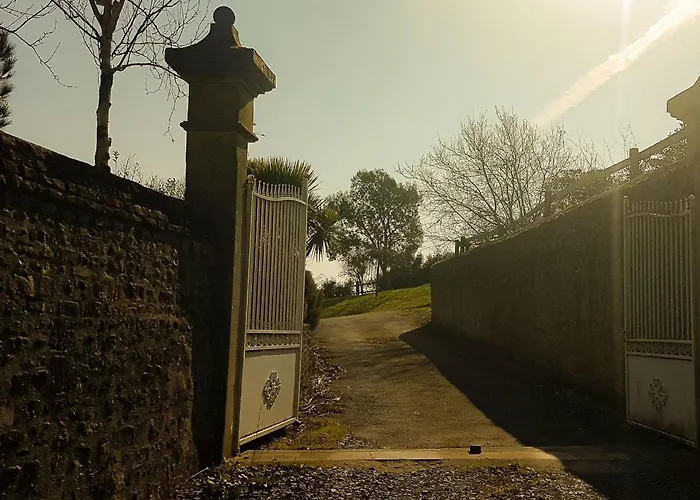 Le Domaine Des Roseraies- Les Roseraies By Interhome