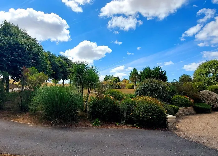 Le Domaine Des Roseraies- Les Roseraies By Interhome